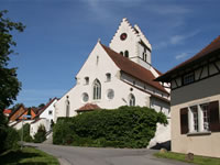 Das Foto basiert auf dem Bild "Pfarrkirche St. Georg, Bermatingen" aus dem zentralen Medienarchiv Wikimedia Commons und steht unter der GNU-Lizenz für freie Dokumentation. Der Urheber des Bildes ist Dietrich Krieger.