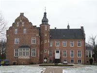 Das Bild basiert auf dem Bild: "Schloss Rhede/Westfalen" aus dem zentralen Medienarchiv Wikimedia Commons und steht unter der GNU-Lizenz für freie Dokumentation. Der Urheber des Bildes ist Sir Gawain.