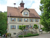 Das Foto basiert auf dem Bild "Rathaus (ehem Zyllhardtsches Schloss) in Widdern" aus dem zentralen Medienarchiv Wikimedia Commons und steht unter der GNU-Lizenz für freie Dokumentation. Der Urheber des Bildes ist peter schmelzle.