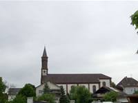 Das Foto basiert auf dem Bild "weithin sichtbare Kirche im Ortsteil Höllstein" aus dem zentralen Medienarchiv Wikimedia Commons und wurde unter den Bedingungen der „Creative Commons Namensnennung-Weitergabe unter gleichen Bedingungen“-Lizenz, in den Versionen 1.0, 2.0, 2.5 und 3.0 veröffentlicht. Der Urheber des Bildes ist Rauenstein.
