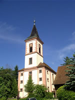 Das Foto basiert auf dem Bild "Wittlinger Kirche" aus dem zentralen Medienarchiv Wikimedia Commons. Diese Datei wurde unter den Bedingungen der „Creative Commons Namensnennung-Weitergabe unter gleichen Bedingungen“-Lizenz, in den Versionen 1.0, 2.0, 2.5 und 3.0 veröffentlicht. Der Urheber des Bildes ist Rauenstein.