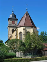 Das Foto basiert auf dem Bild "Georgskirche" aus dem zentralen Medienarchiv Wikimedia Commons und steht unter der GNU-Lizenz für freie Dokumentation. Der Urheber des Bildes ist Harke.