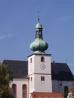 Das Foto basiert auf dem Bild "Die Barockkirche St. Stephan mit Zwiebelturm in Illingen/Saar Bild by Lukas Reinhardt" aus der freien Enzyklopädie Wikipedia und steht unter der GNU-Lizenz für freie Dokumentation. Der Urheber des Bildes ist Lukas Reinhardt.