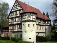 Das Bild basiert auf dem Bild: "Schloss Lautereck in Sulzbach" aus der freien Enzyklopädie Wikipedia und wurde unter der GNU-Lizenz für freie Dokumentation veröffentlicht. Der Urheber des Bildes ist Ssch.