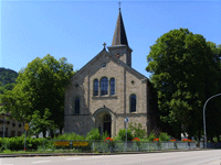 Das Foto basiert auf dem Bild "Kirche Eggingen 2006" aus dem zentralen Medienarchiv Wikimedia Commons und ist lizenziert unter der Creative-Commons-Lizenz Namensnennung-Weitergabe unter gleichen Bedingungen 2.0 Deutschland. Der Urheber des Bildes ist Suntravel.