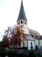 Das Foto basiert auf dem Bild "Markuskirche in Althengstett" aus aus dem zentralen Medienarchiv Wikimedia Commons und steht unter der GNU-Lizenz für freie Dokumentation. Der Urheber des Bildes ist Markus Hagenlocher.