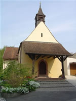 Das Foto basiert auf dem Bild "gotische Kapelle in Rümmingen" aus der freien Enzyklopädie Wikipedia und steht unter der GNU-Lizenz für freie Dokumentation. Der Urheber des Bildes ist Ervog.