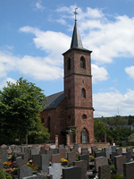 Das Foto basiert auf dem Bild "Kirche Freudenburg" aus dem zentralen Medienarchiv Wikimedia Commons. Diese Datei ist unter der Creative Commons-Lizenz Namensnennung-Weitergabe unter gleichen Bedingungen 3.0 Unported lizenziert. Der Urheber des Bildes ist Rudolf Klein.
